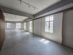 New Bridge Road (D1), Office #588801241
